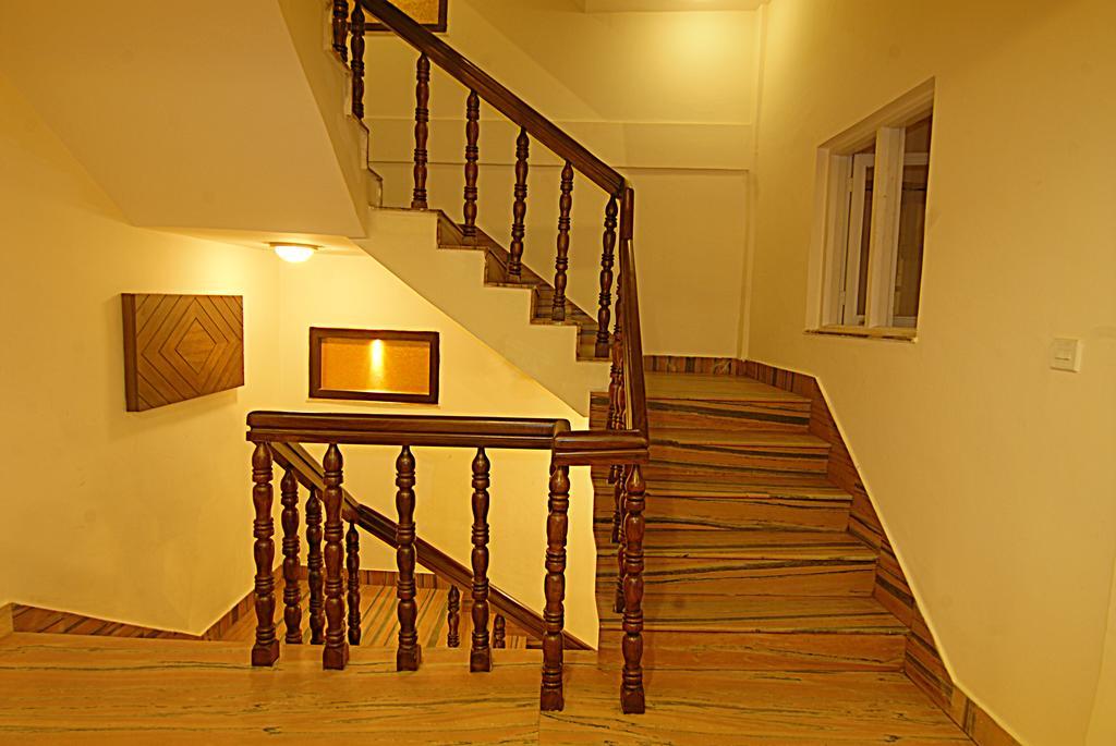 Kathmandu Grand Hotel Buitenkant foto