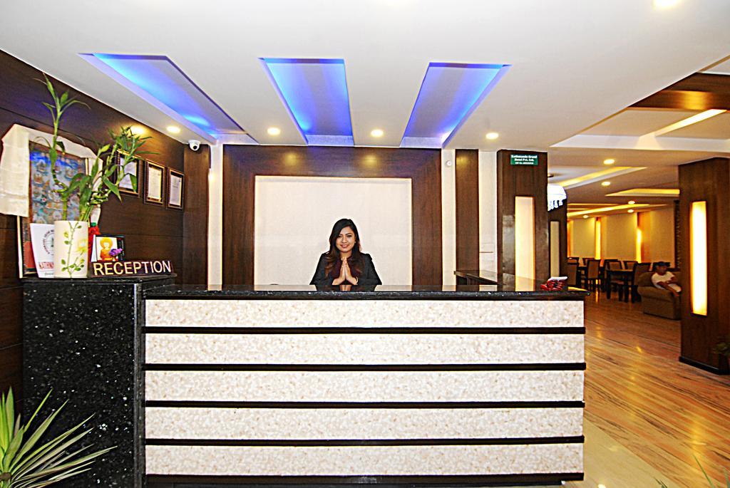 Kathmandu Grand Hotel Buitenkant foto