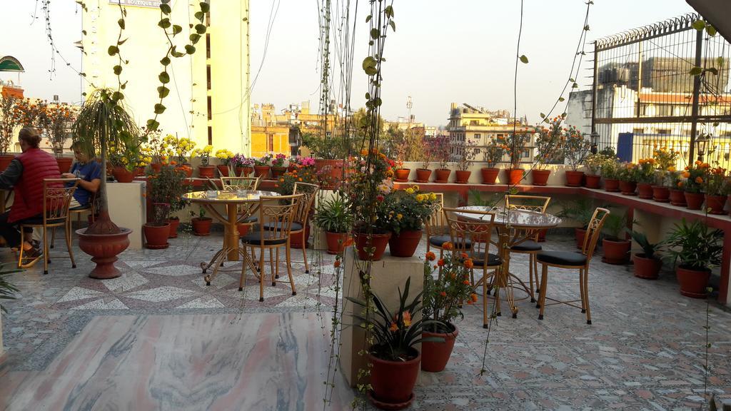 Kathmandu Grand Hotel Buitenkant foto