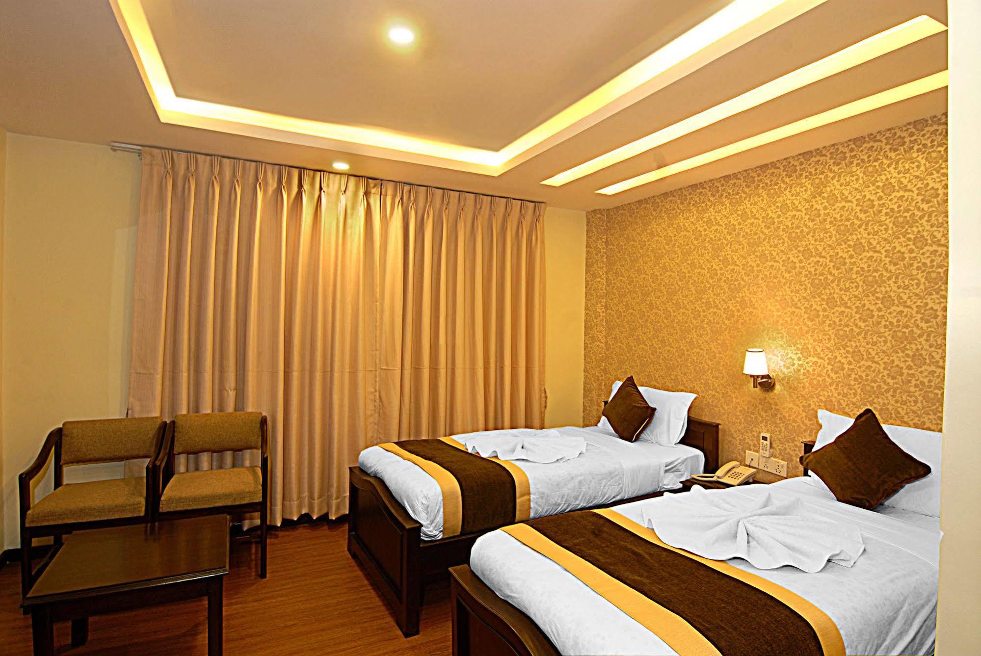Kathmandu Grand Hotel Buitenkant foto