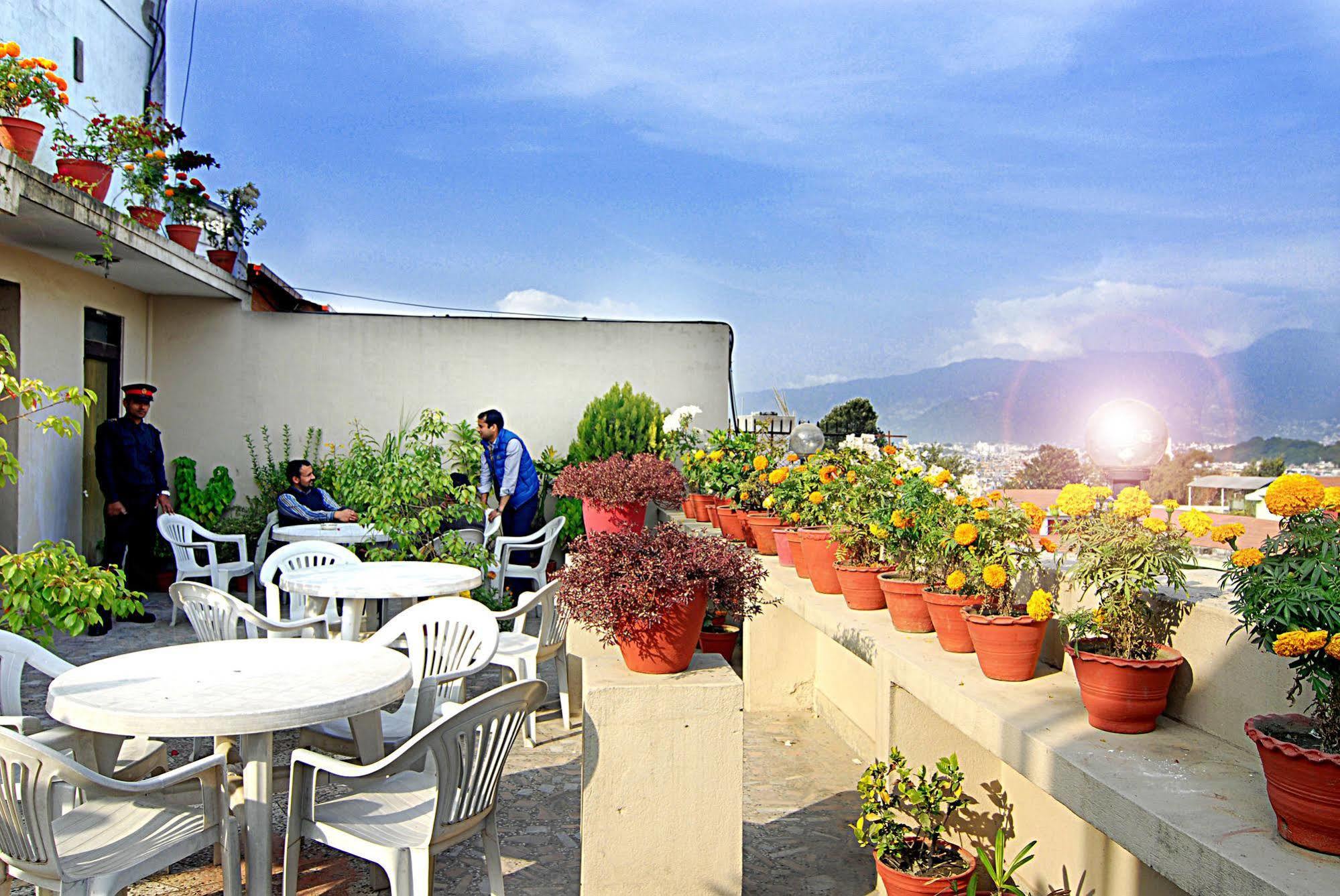Kathmandu Grand Hotel Buitenkant foto